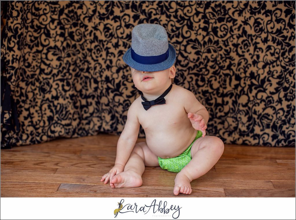 Leander Roxas 10 Month Portraits in Irwin, PA