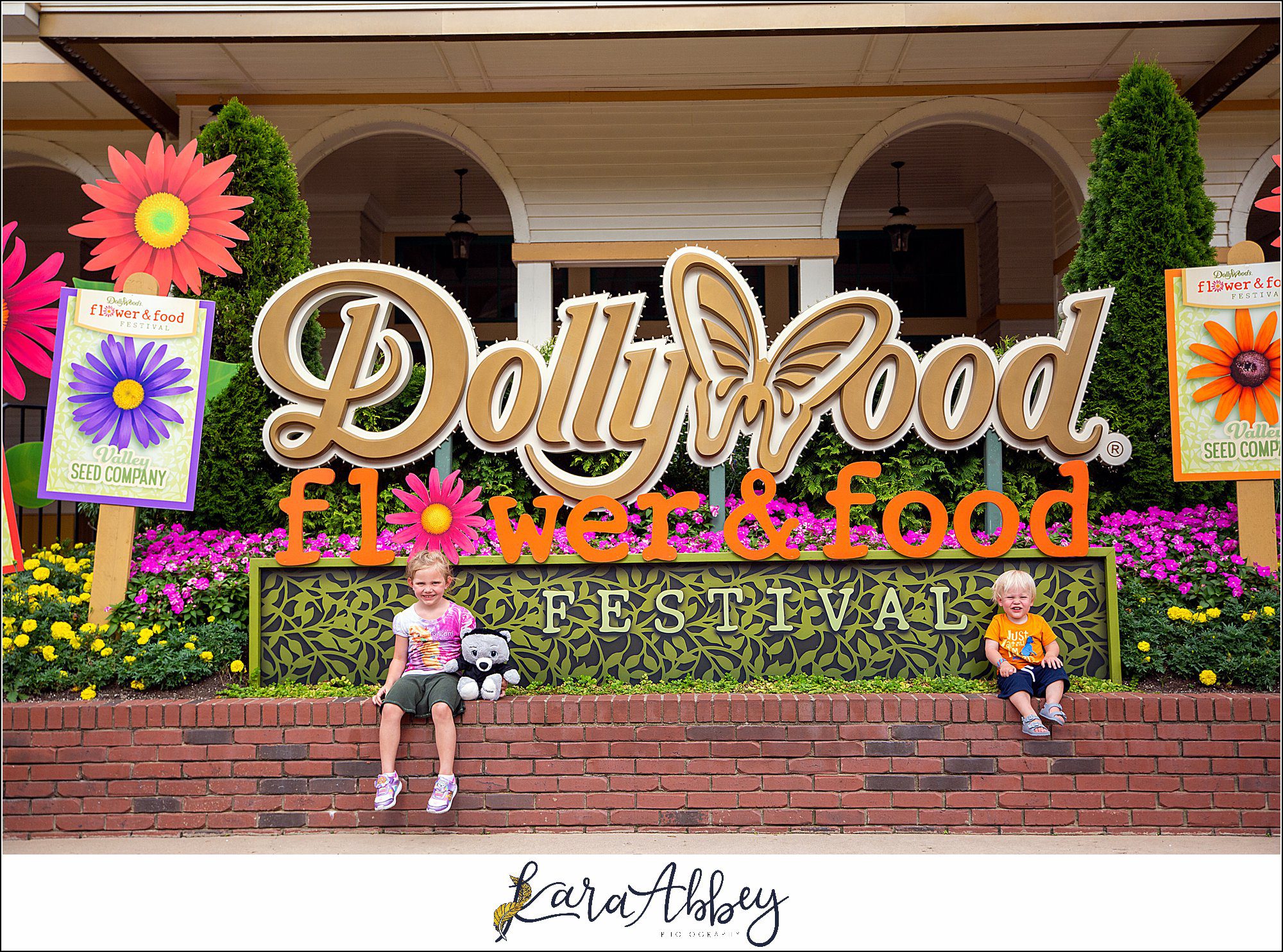 The Adventuring Abbeys go to Dollywood in Tennessee
