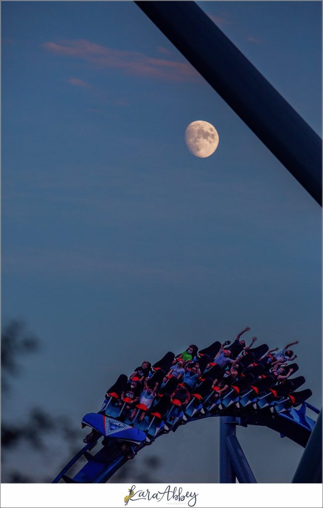 The Adventuring Abbeys - Our Last Roller Coaster Riding Trip of 2020 - Kings Island Moon Photos over Orion