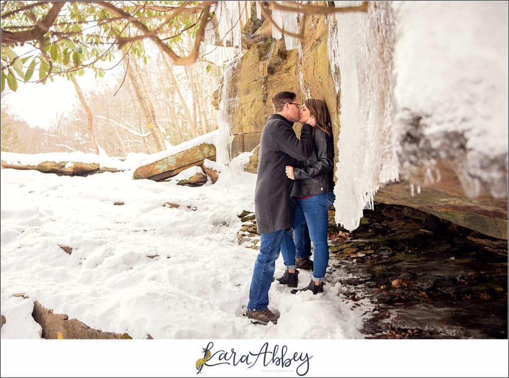 Snowy Winter Engagement Session at Ohiopyle State Park