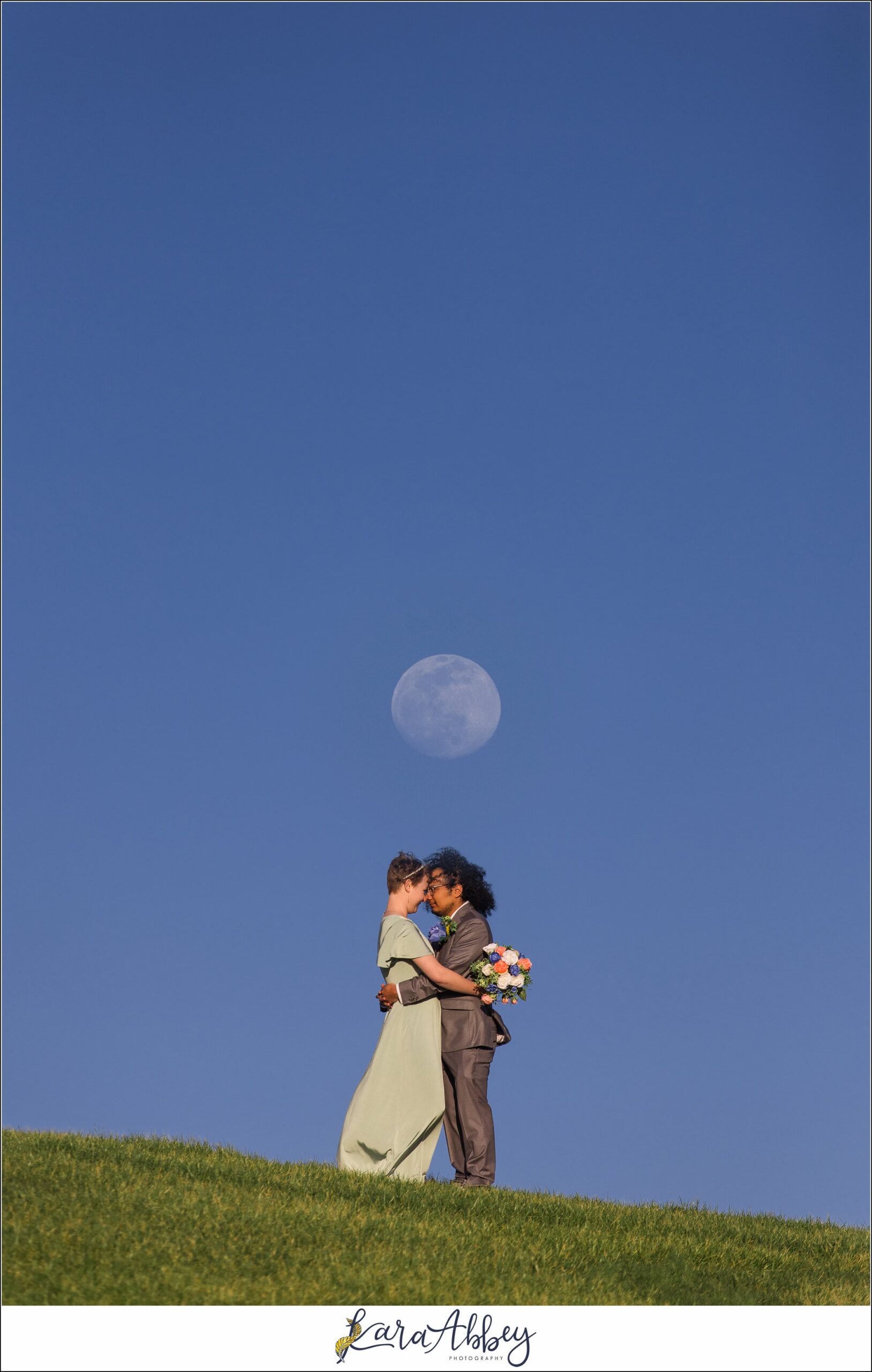 Spring Elopement Portraits at Oak Hollow Park in North Huntingdon, PA