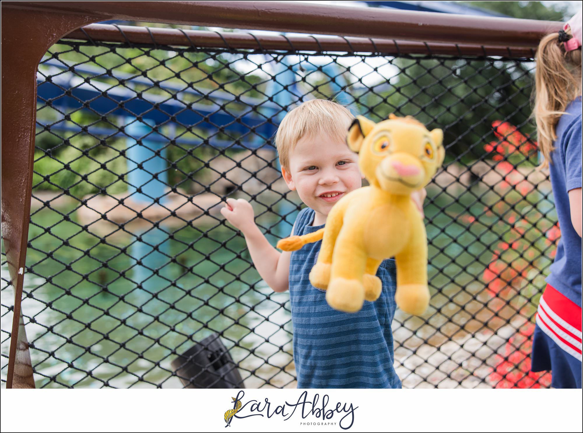 The Adventuring Abbeys go to Sea World Orlando in 2022 Family Vlog