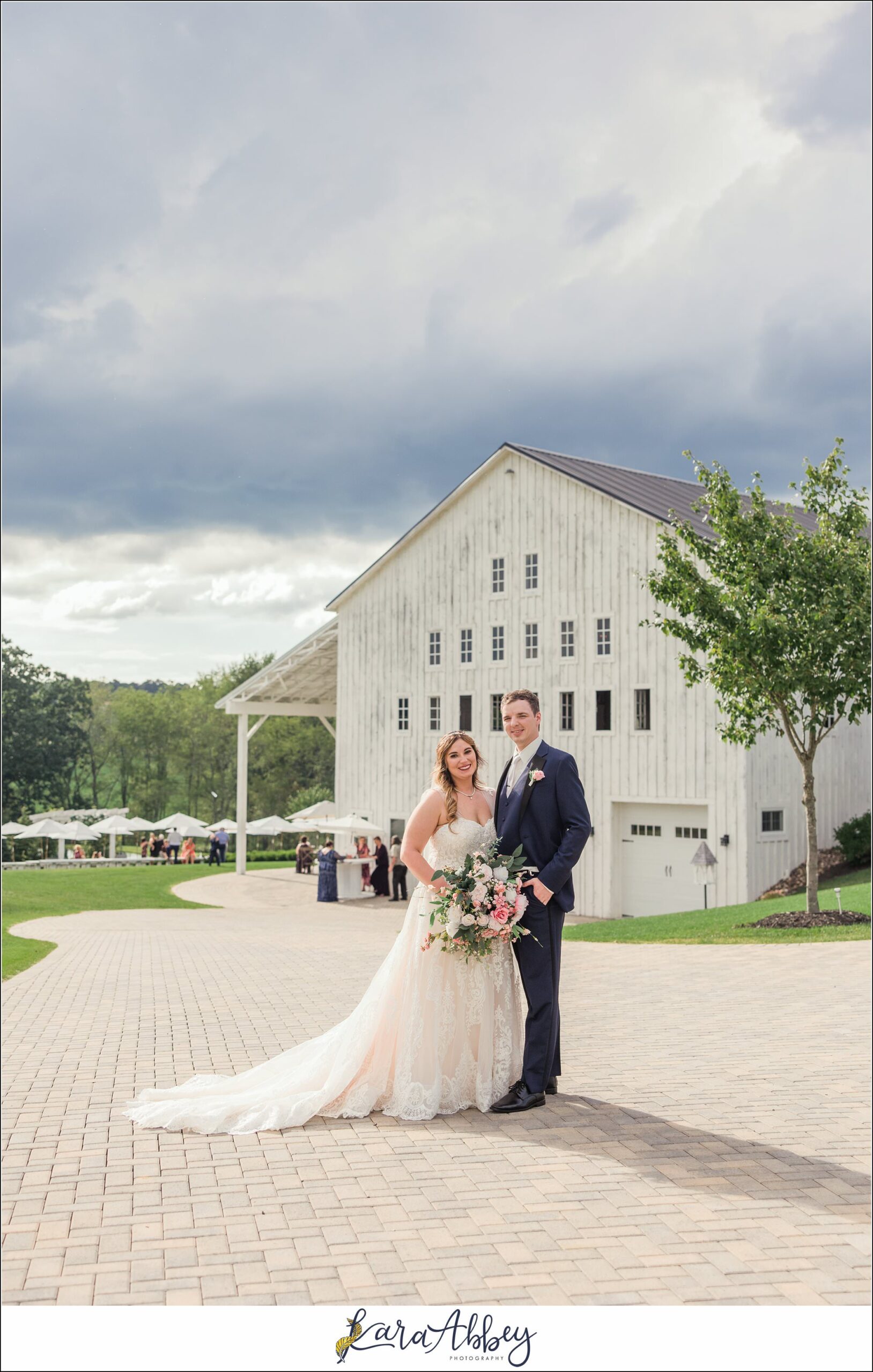 Summer Wedding at White Barn at Lucas Farm in Oakland MD