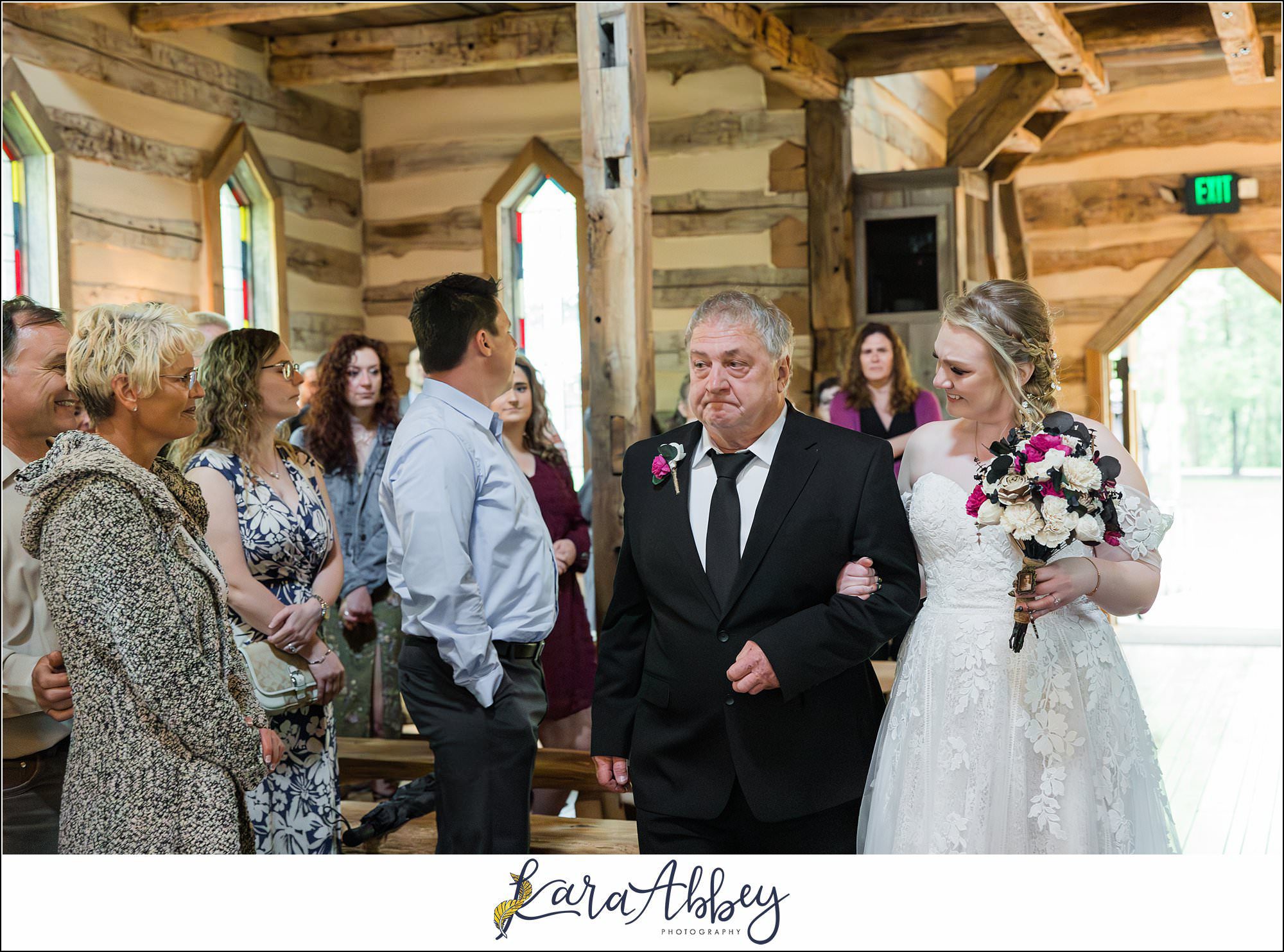 Rainy Spring Wedding at Oak Lodge in Stahlstown, PA