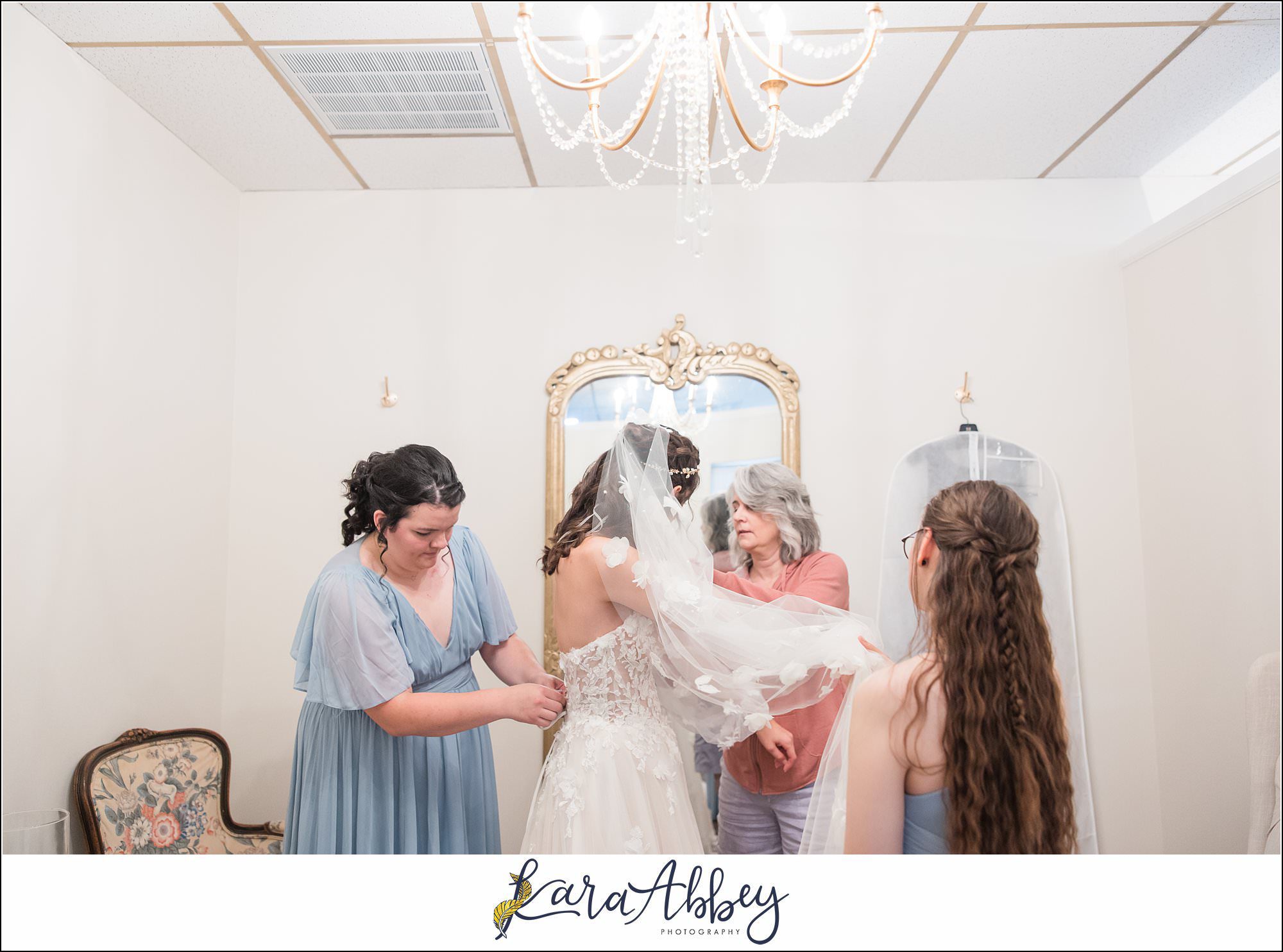 Summer Wedding at Laube Hall in Freeport, PA