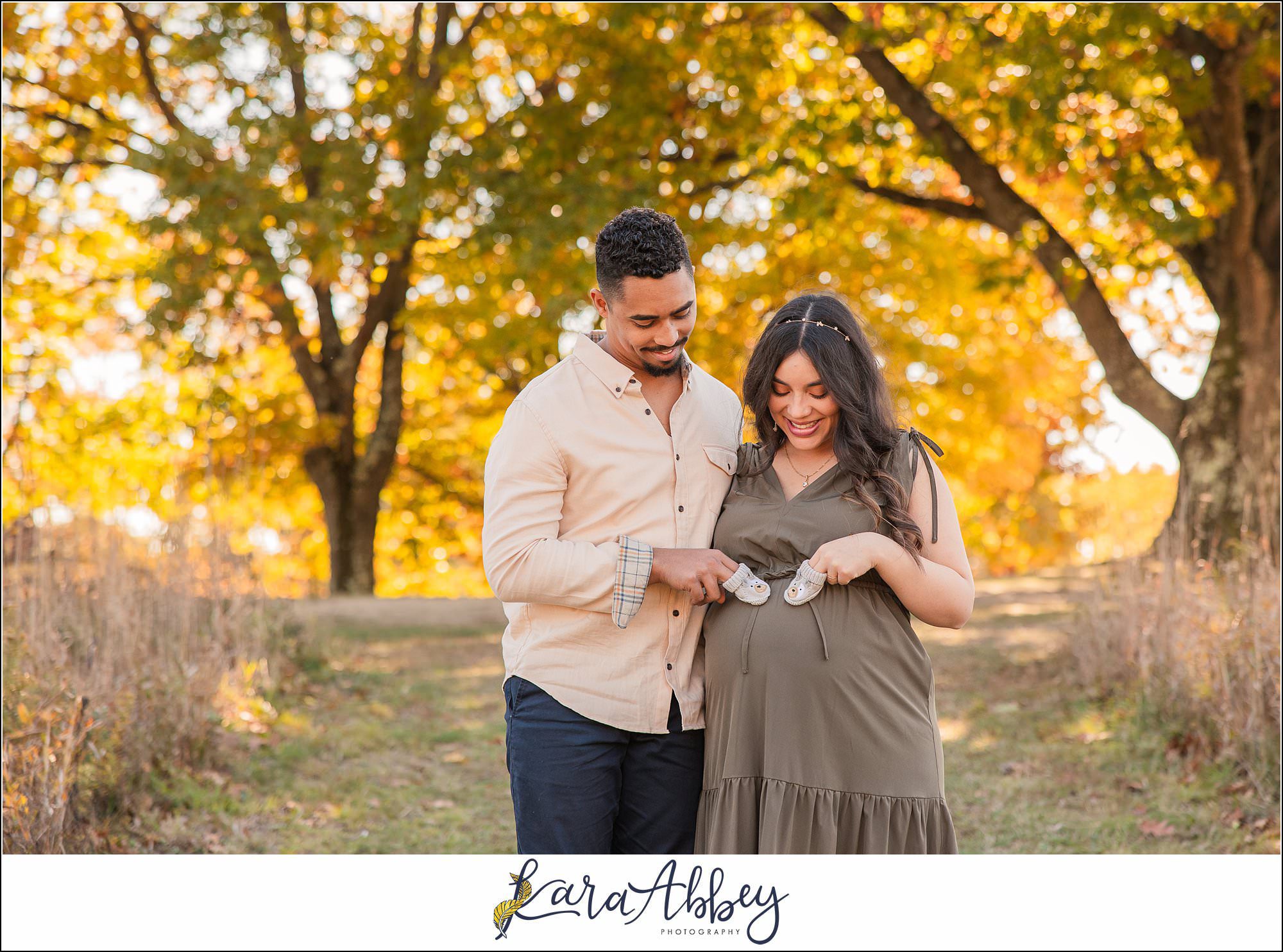 Fall Maternity Portraits at White Oak Park in Irwin, PA