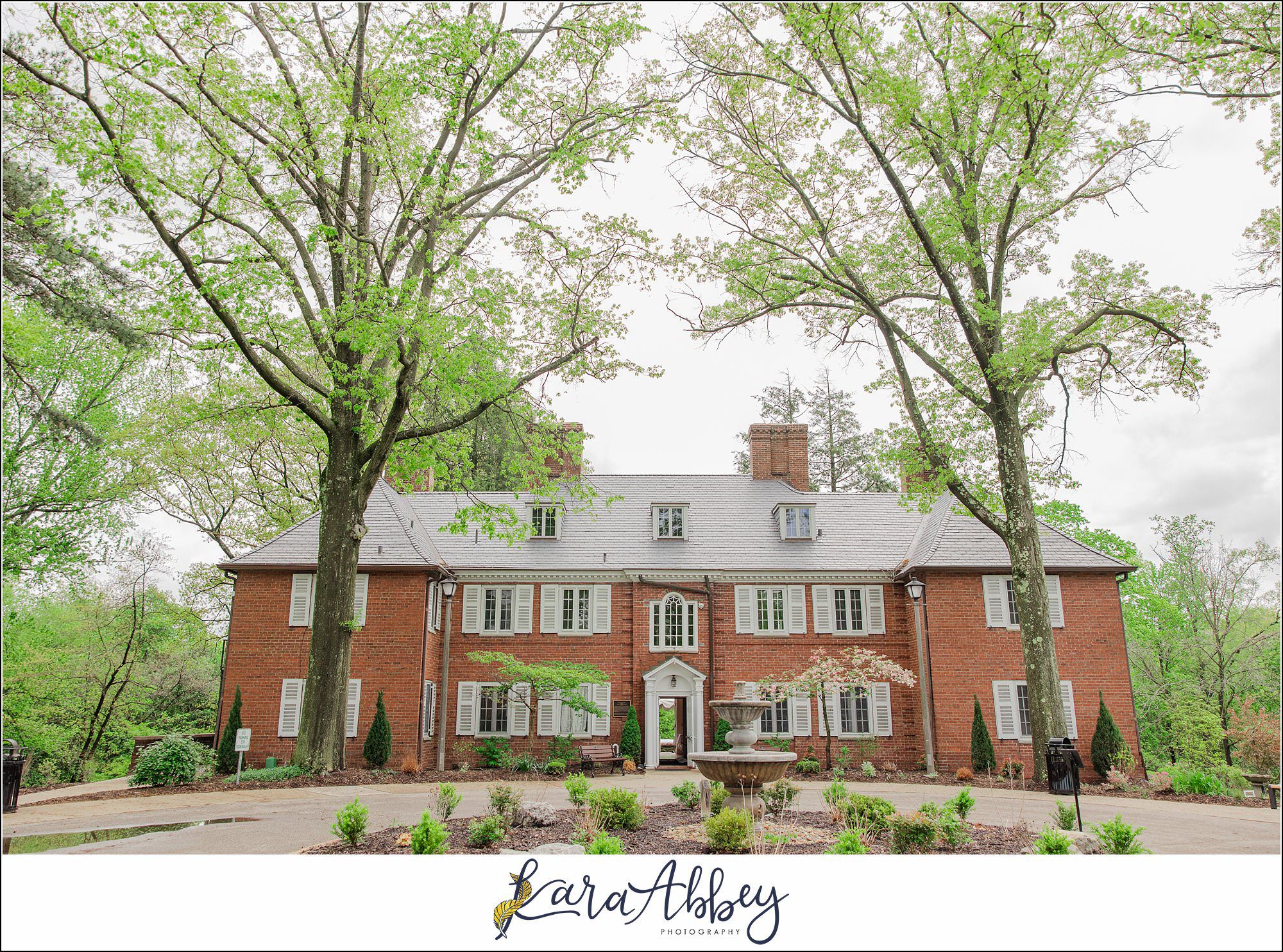 Intimate Spring Robin Hill Center Wedding in Coraopolis, PA