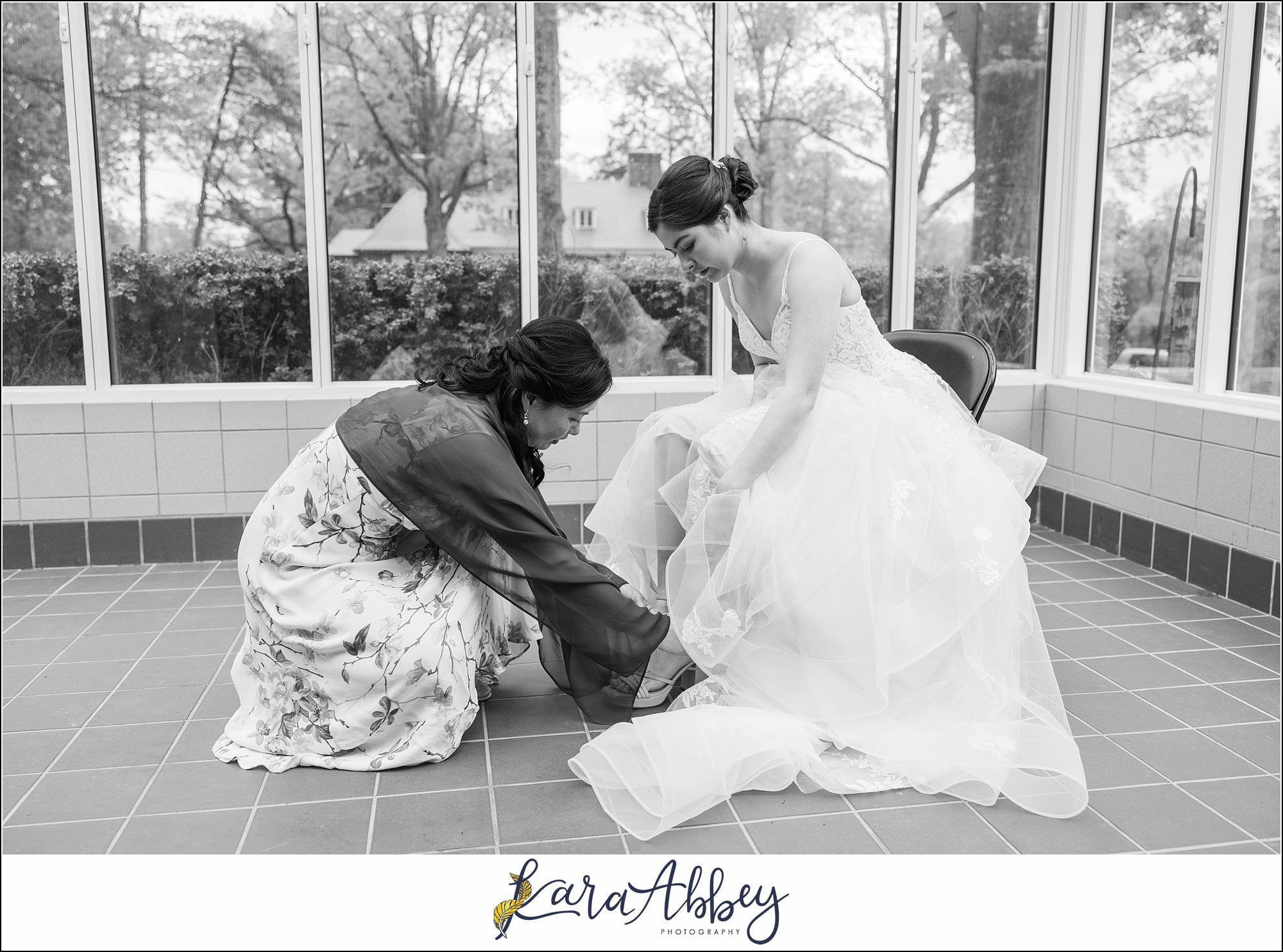 Intimate Spring Robin Hill Center Wedding in Coraopolis, PA