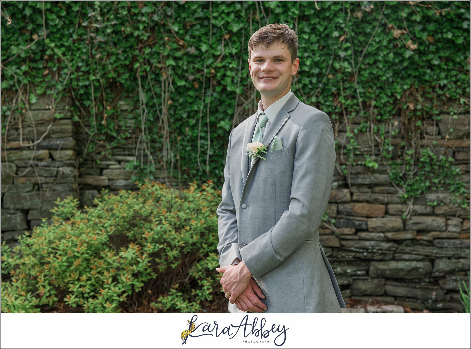 Intimate Spring Robin Hill Center Wedding in Coraopolis, PA