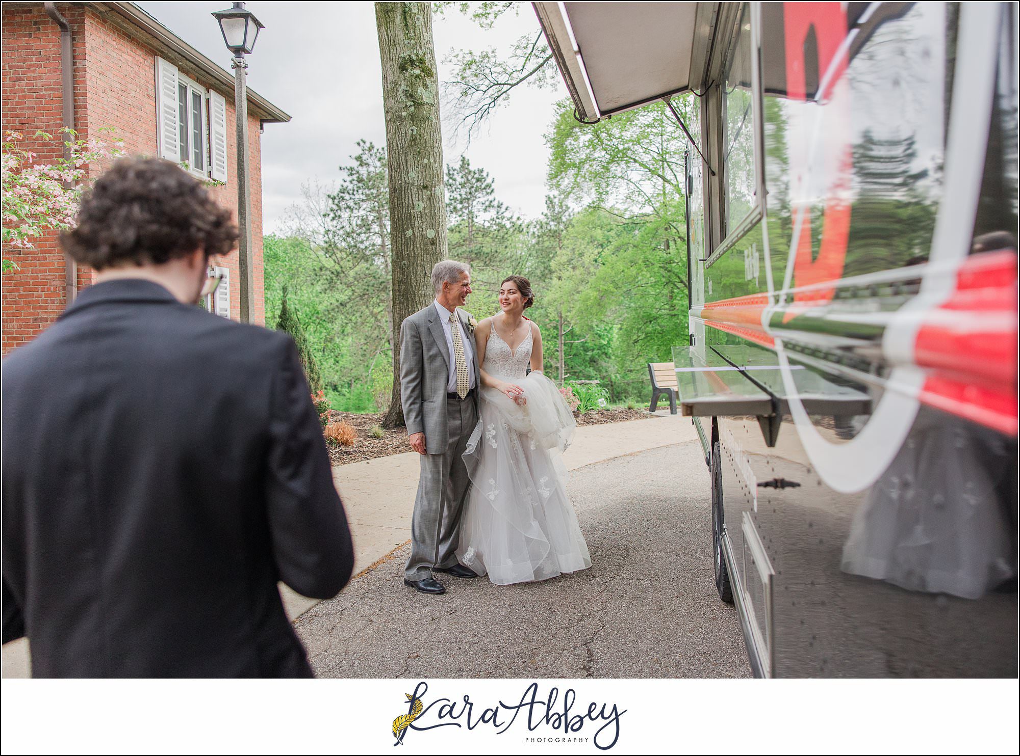 Intimate Spring Robin Hill Center Wedding in Coraopolis, PA