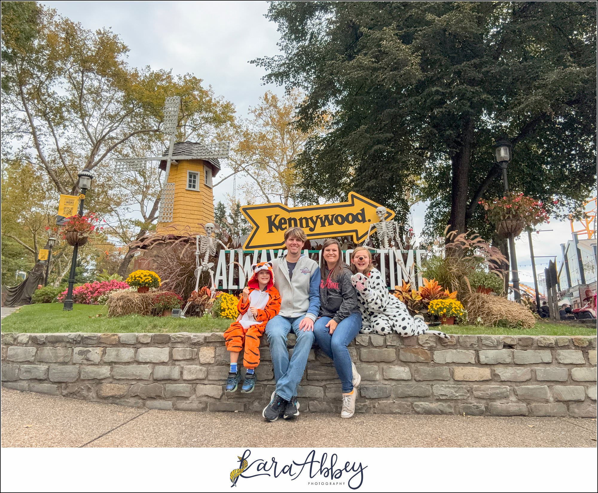 The Adventuring Abbeys go to Kennywood for Phantom Fall Fest