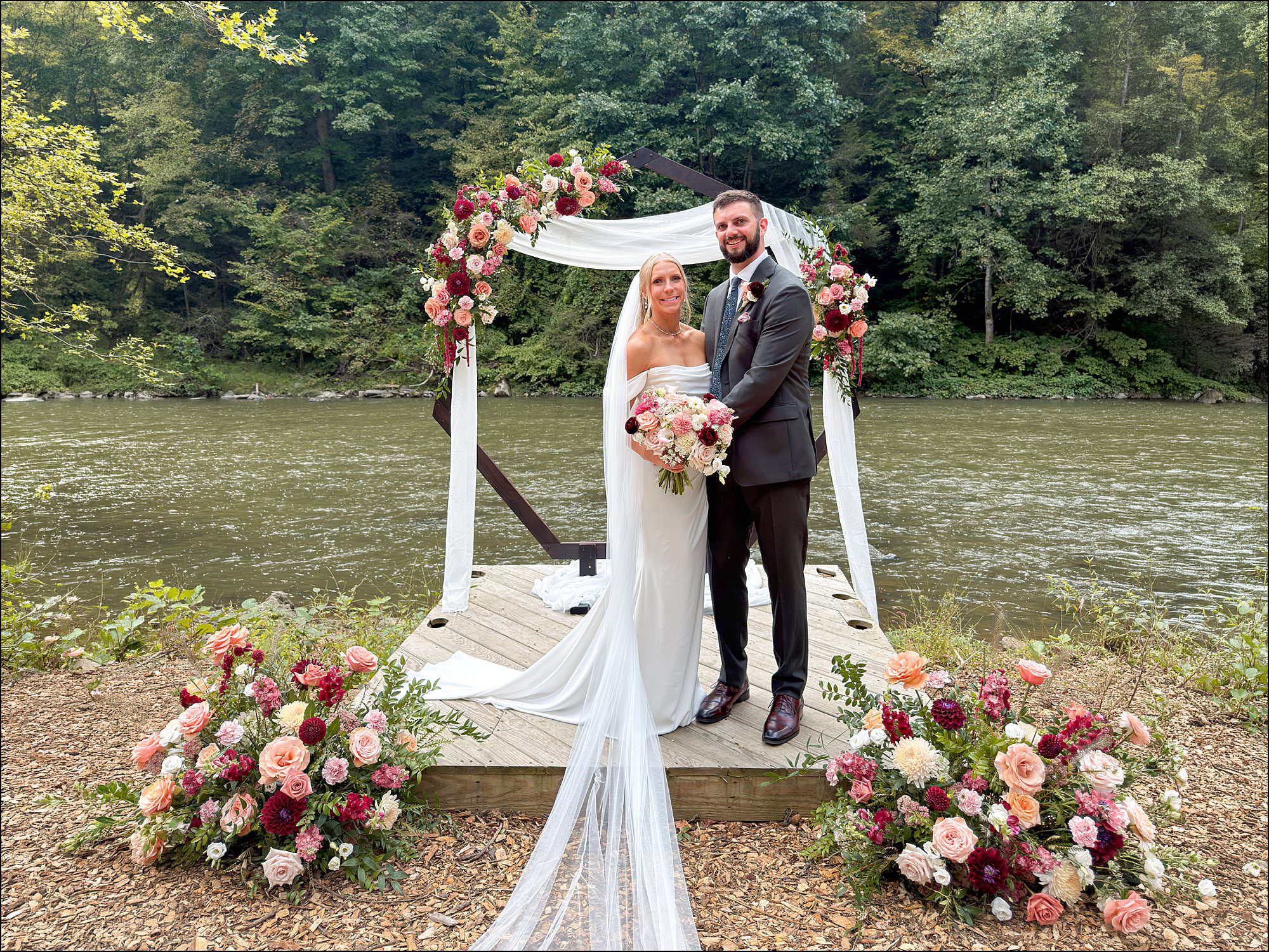 Late Summer Wedding Content Creation at The Lodge at Water's Edge in Porterville, PA